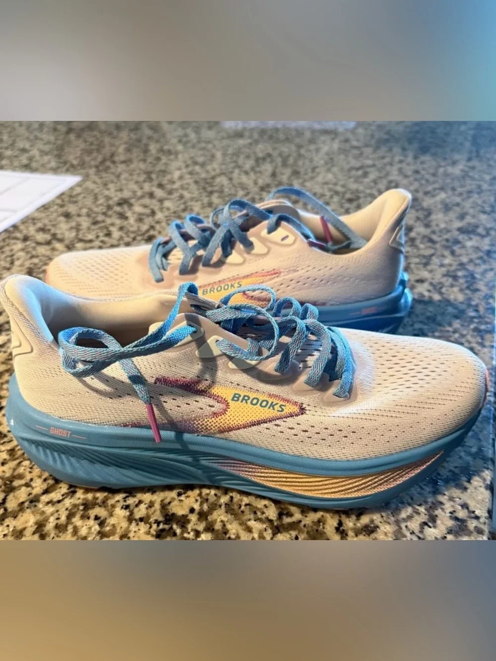 Brooks Ghost running sneakers - Picture 1 of 6